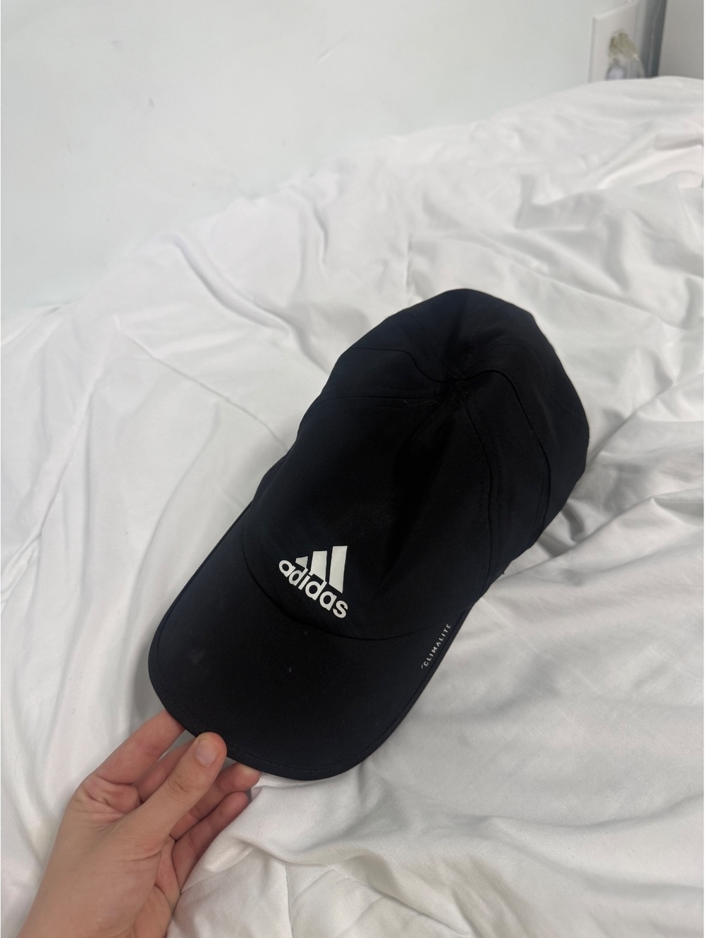 water resistant workout adidas black and white baseball cap